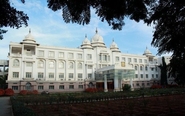Sri Devaraj Urs Medical College